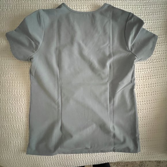 FIGS Dusty Blue Women's Scrub Set - Picture 3 of 4